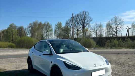 Tesla Model Y I