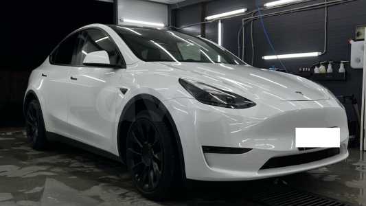 Tesla Model Y I