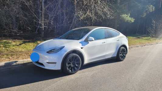 Tesla Model Y I