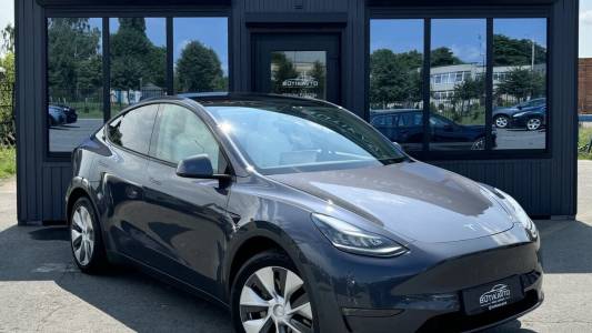 Tesla Model Y I