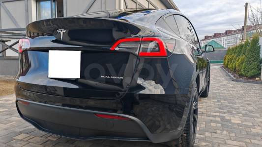 Tesla Model Y I