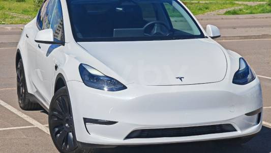 Tesla Model Y I