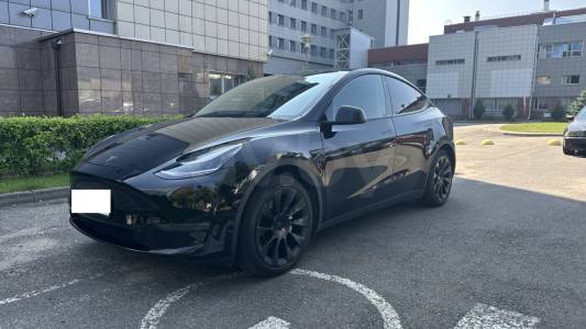 Tesla Model Y I