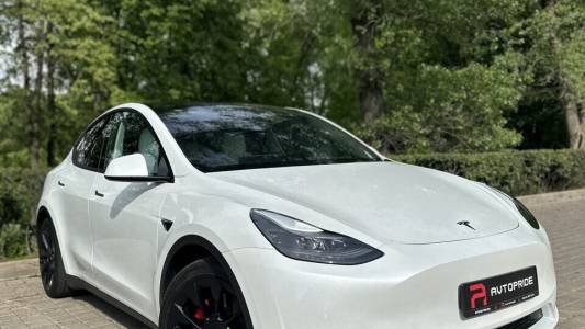 Tesla Model Y I