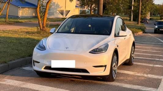 Tesla Model Y I