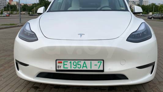 Tesla Model Y I