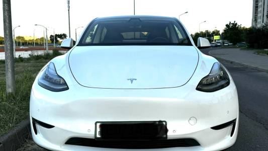 Tesla Model Y I