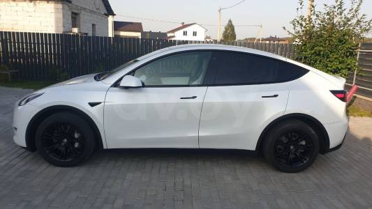 Tesla Model Y I