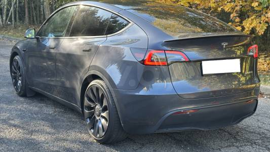 Tesla Model Y I