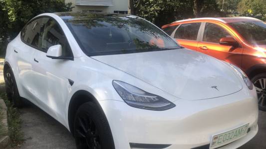 Tesla Model Y I