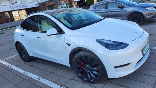 Tesla Model Y I