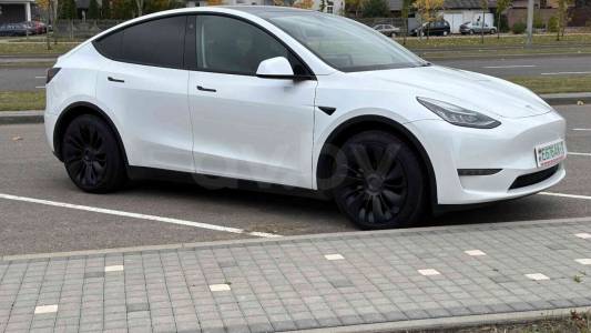 Tesla Model Y I