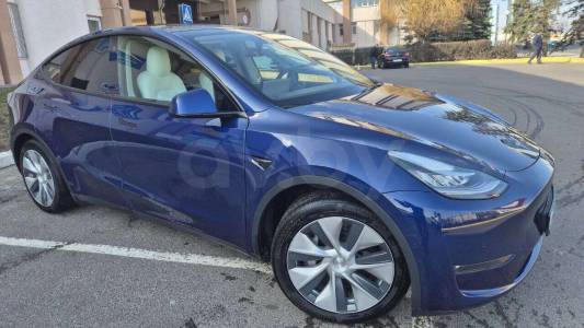 Tesla Model Y I