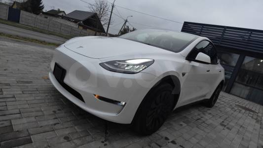 Tesla Model Y I