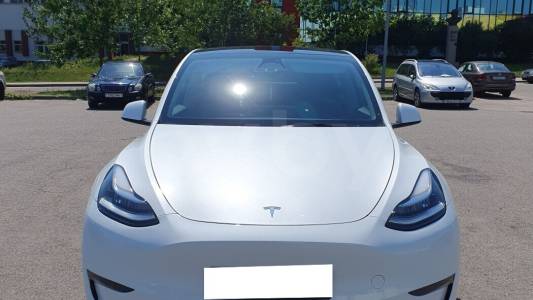 Tesla Model Y I