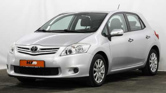 Toyota Auris I (E150) Рестайлинг