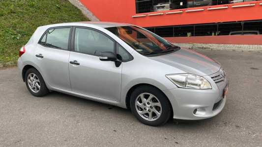 Toyota Auris I (E150) Рестайлинг