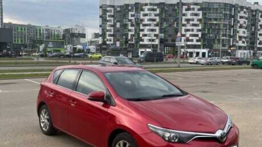 Toyota Auris II (E180) Рестайлинг, 2015, пробег 99800 км Toyota Auris II (E180) Рестайлинг, 2015, пробег 99800 км