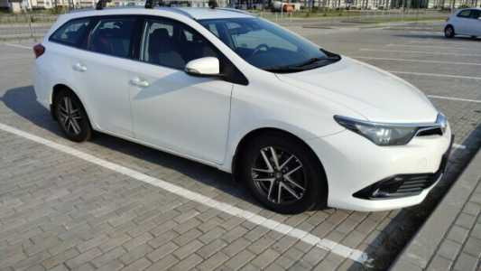 Toyota Auris II (E180) Рестайлинг, 2017, пробег 224000 км Toyota Auris II (E180) Рестайлинг, 2017, пробег 224000 км
