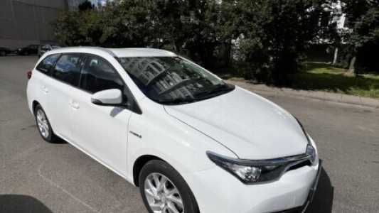 Toyota Auris II (E180)  Рестайлинг, 2018, пробег 235000 км