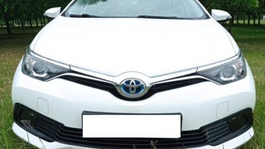 Toyota Auris II (E180) Рестайлинг, 2018, пробег 237000 км Toyota Auris II (E180) Рестайлинг, 2018, пробег 237000 км