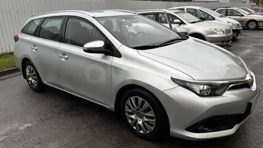 Toyota Auris II (E180) Рестайлинг