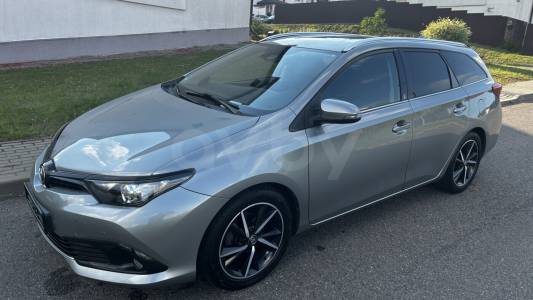 Toyota Auris II (E180) Рестайлинг