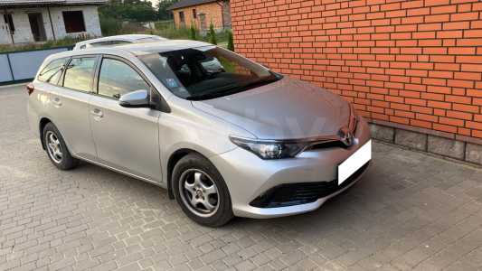 Toyota Auris II (E180) Рестайлинг