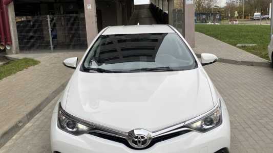 Toyota Auris II (E180) Рестайлинг