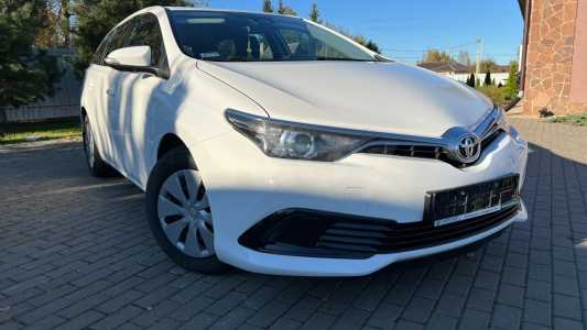 Toyota Auris II (E180) Рестайлинг