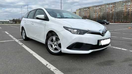 Toyota Auris II (E180) Рестайлинг