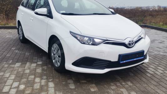 Toyota Auris II (E180) Рестайлинг