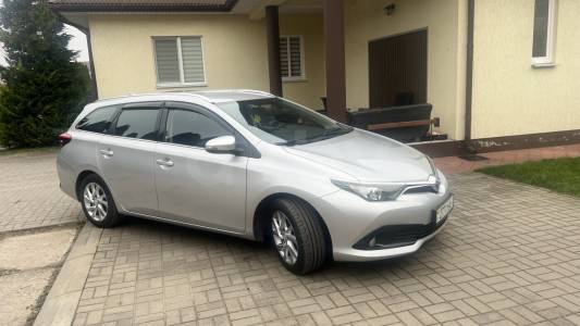 Toyota Auris II (E180) Рестайлинг