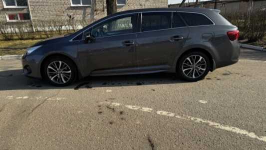 Toyota Avensis III (T270)  2-й рестайлинг, 2015, пробег 226000 км