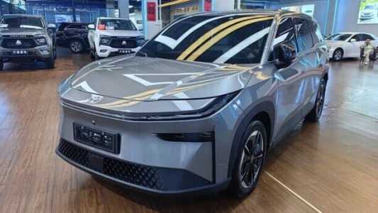 Toyota BZ3X , 2025, пробег 4000 км