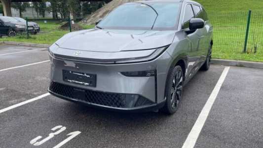 Toyota BZ3X , 2025, пробег 5500 км