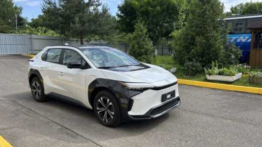 Toyota BZ4X , 2022, пробег 89 км Toyota BZ4X , 2022, пробег 89 км