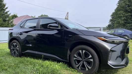Toyota BZ4X , 2024, пробег 18665 км