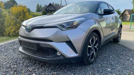 Toyota C-HR I, 2017, пробег 137000 км Toyota C-HR I, 2017, пробег 137000 км