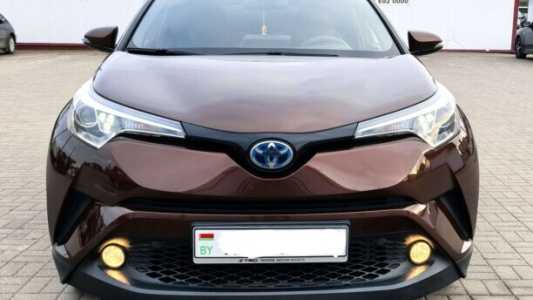 Toyota C-HR I, 2018, пробег 125000 км Toyota C-HR I, 2018, пробег 125000 км