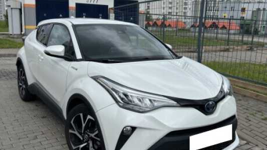 Toyota C-HR I, 2019, пробег 35055 км Toyota C-HR I, 2019, пробег 35055 км