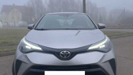 Toyota C-HR I Рестайлинг, 2019, пробег 64000 км Toyota C-HR I Рестайлинг, 2019, пробег 64000 км