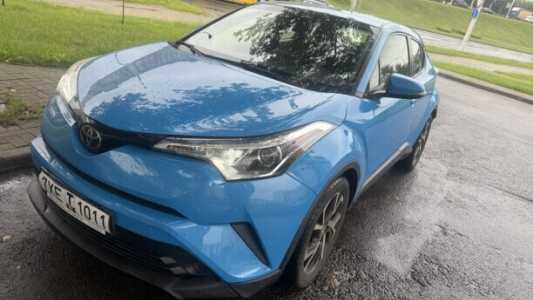 Toyota C-HR I Рестайлинг, 2019, пробег 98000 км Toyota C-HR I Рестайлинг, 2019, пробег 98000 км