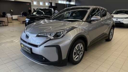 Toyota C-HR I Рестайлинг, 2020, пробег 25735 км Toyota C-HR I Рестайлинг, 2020, пробег 25735 км