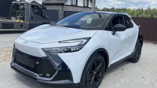 Toyota C-HR II, 2025, пробег 1500 км Toyota C-HR II, 2025, пробег 1500 км