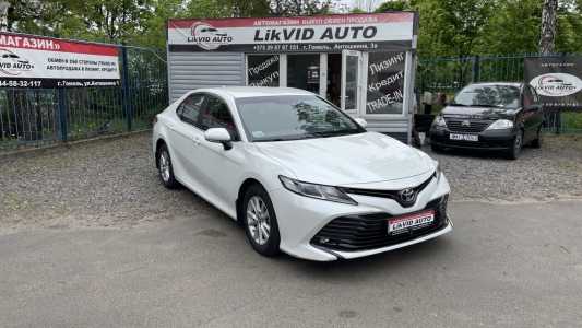 Toyota Camry XV70