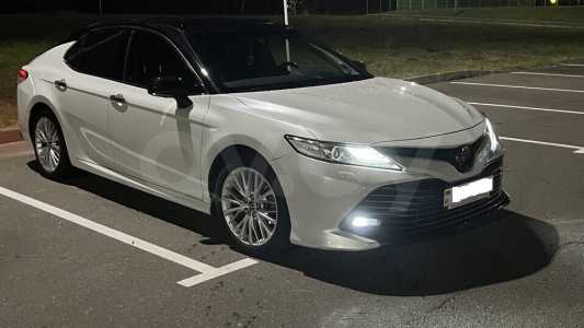 Toyota Camry XV70