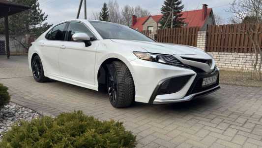 Toyota Camry XV70