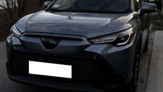 Toyota Corolla Cross , 2023, пробег 16000 км