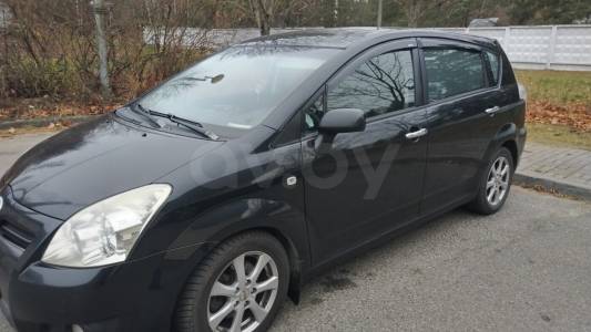 Toyota Corolla Verso II (AR10) Рестайлинг